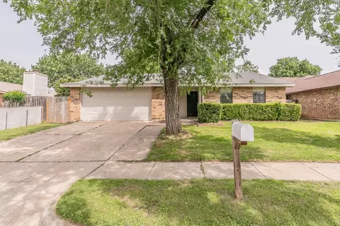 4113 Staghorn Cir S, Fort Worth, TX 76137