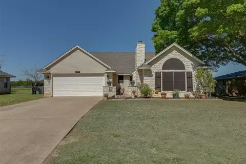 110 Wheeler St, Glen Rose, TX 76043