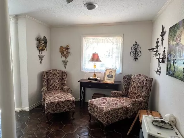 Living - 1613 Lakeshore Dr, Sulphur Springs, TX 75482 photo 1 of 4