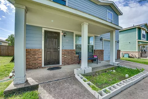 252 Ariel Ln, Wilmer, TX 75172