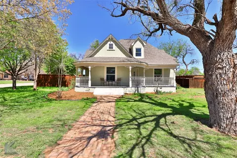 1742 S 6th St, Abilene, TX 79602