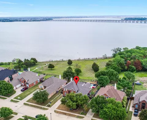 4102 Stone Haven Dr, Garland, TX 75043