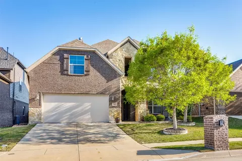 1017 Albany Dr, Fort Worth, TX 76131