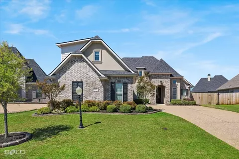 647 Dumaine Dr, Bossier City, LA 71111