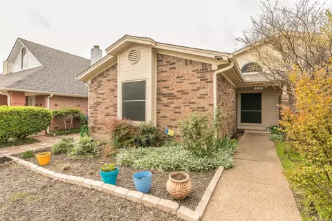 4417 Hulen Cir W, Fort Worth, TX 76133