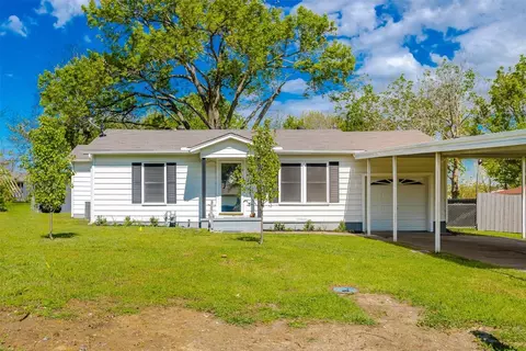 1615 Harrisee St, Terrell, TX 75160