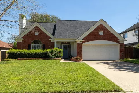4707 Glenbrook Dr, Grapevine, TX 76051
