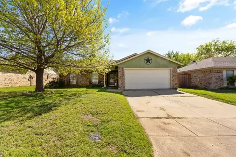 7401 Ridge Rd W, Fort Worth, TX 76133
