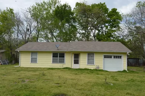 201 Oak St, Campbell, TX 75422