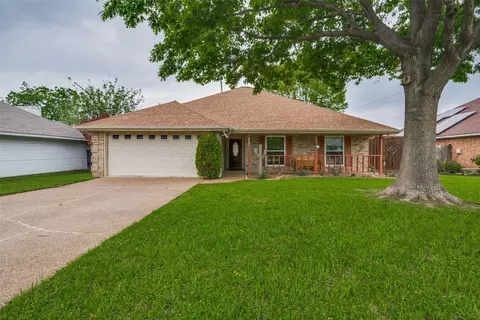 517 Sides Ct, Lewisville, TX 75057
