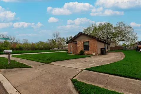 5328 Carol Ave, Fort Worth, TX 76105