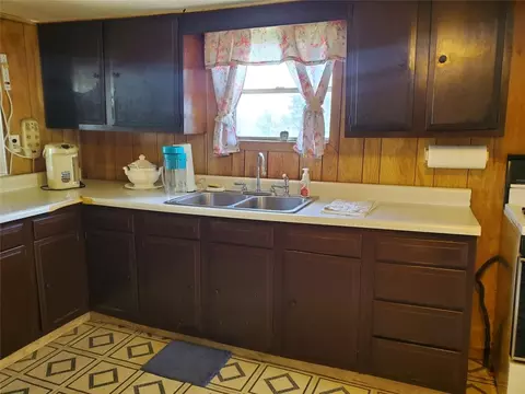 Kitchen - 210 Sam Rayburn Dr W, Ector, TX 75439 photo 2 of 6
