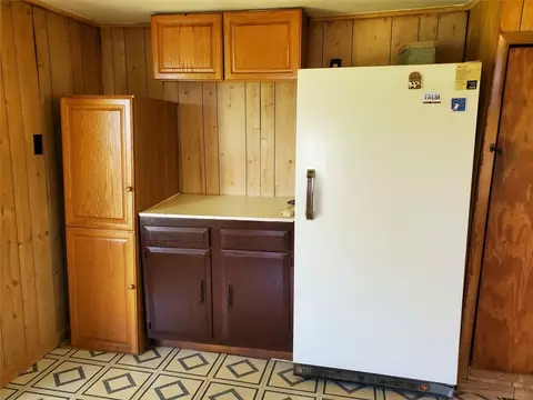 Kitchen - 210 Sam Rayburn Dr W, Ector, TX 75439 photo 6 of 6