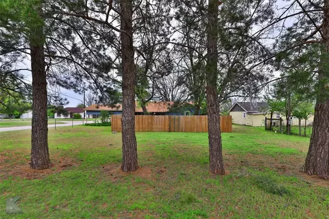 Exterior - 1015 N Avenue D, Haskell, TX 79521 photo 8 of 13
