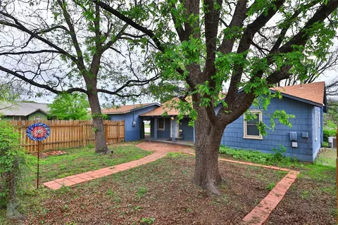 Exterior - 1015 N Avenue D, Haskell, TX 79521 photo 10 of 13