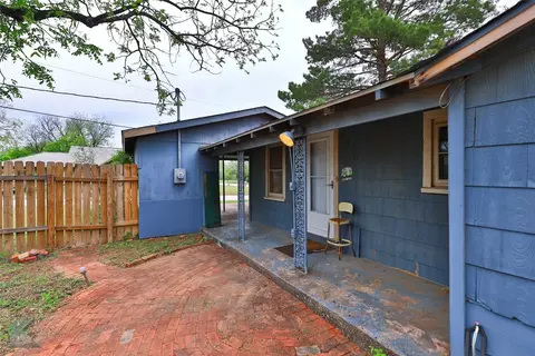 Exterior - 1015 N Avenue D, Haskell, TX 79521 photo 12 of 13