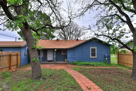 Exterior - 1015 N Avenue D, Haskell, TX 79521 photo 9 of 13