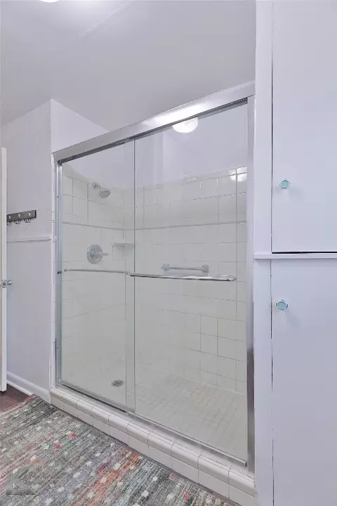 Bath - 1015 N Avenue D, Haskell, TX 79521 photo 4 of 5