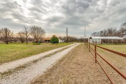 1716 County Road 3519, Paradise, TX 76073