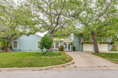 4913 Barbara Rd, River Oaks, TX 76114