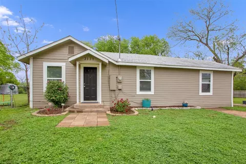 2121 W Bond St, Denison, TX 75020