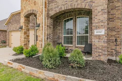 10917 Blaze St, Aubrey, TX 76227
