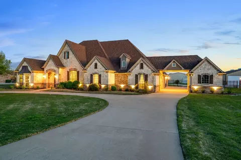 209 Lonesome Star Trl, Haslet, TX 76052