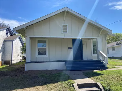 219 N Carr Ave, Sherman, TX 75090