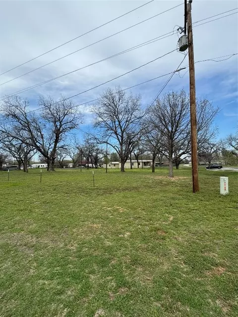 155 Pawnee Trl, Weatherford, TX 76087