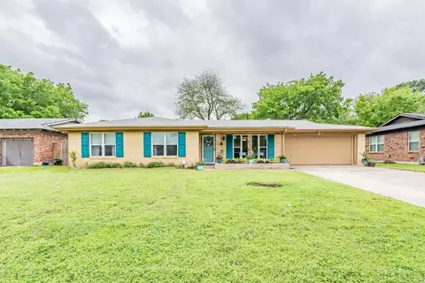 853 Lee Dr, Bedford, TX 76022