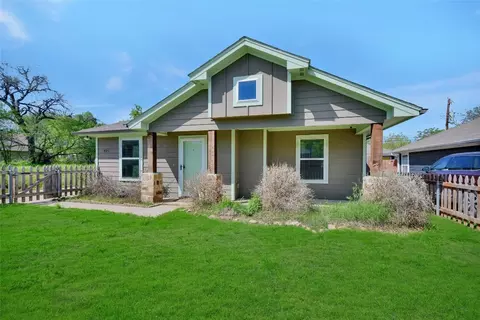 921 E Tucker St #1, Fort Worth, TX 76104