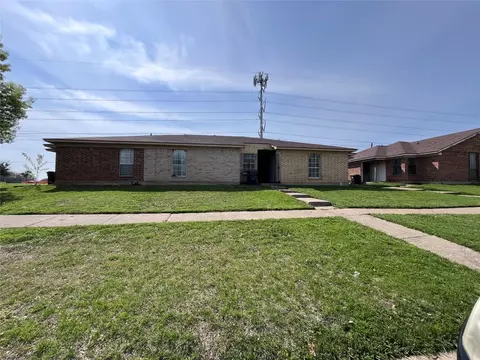 2828 Sherry St, Arlington, TX 76014