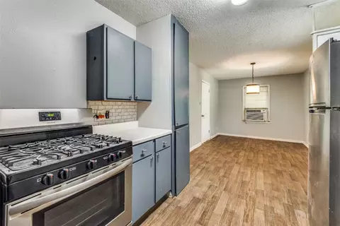 Kitchen - 4140 Daniel Ln, Lancaster, TX 75134 photo 2 of 3