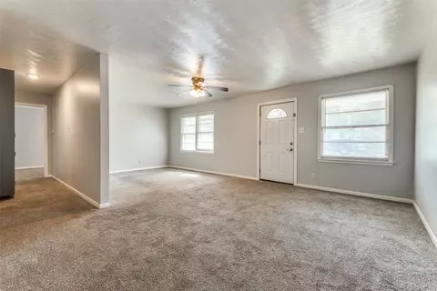 Living - 4140 Daniel Ln, Lancaster, TX 75134 photo 1 of 1