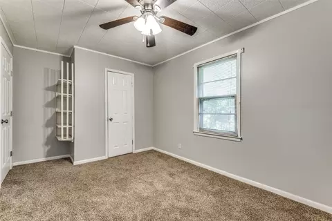 Bedroom - 4140 Daniel Ln, Lancaster, TX 75134 photo 7 of 11