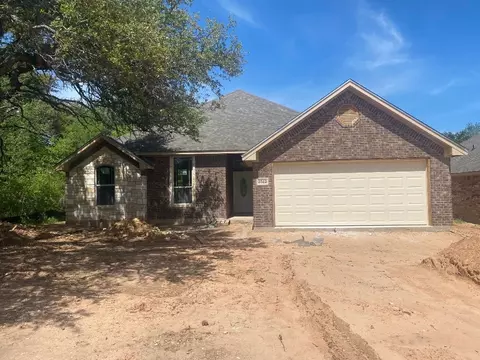 2512 Creek Dr, Granbury, TX 76048
