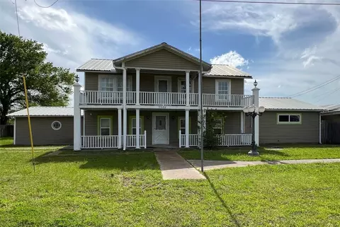 1324 S 45th St, Corsicana, TX 75110