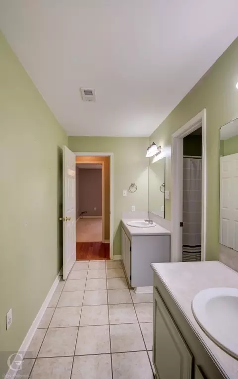Bath - 179 Aspen Dr, Minden, LA 71055 photo 3 of 5