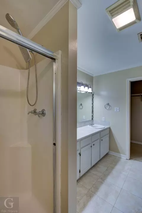 Bath - 179 Aspen Dr, Minden, LA 71055 photo 2 of 5
