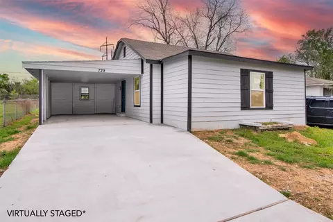729 W Bullock St, Denison, TX 75020