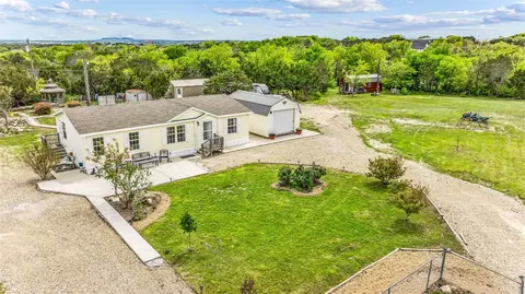 3221 3223 Blueberry Trl, Granbury, TX 76048