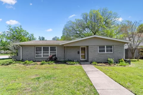 4917 Overton Ave, Fort Worth, TX 76133