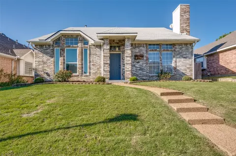 1129 Emily Ln, Carrollton, TX 75010