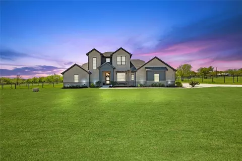 8108 Cutter Corral Rd, Fort Worth, TX 76126