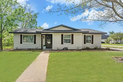 3900 Langford St, Greenville, TX 75401