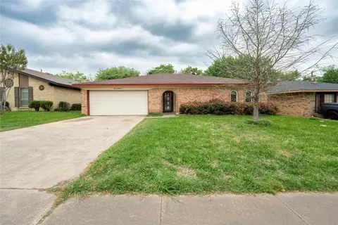 217 Old Hickory Dr, Irving, TX 75060