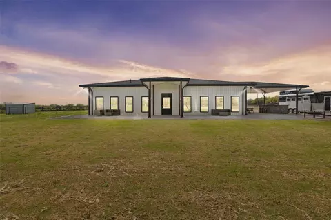 145 Travis Rd, Weatherford, TX 76088
