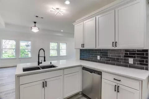 4920 Callahan St, Fort Worth, TX 76105
