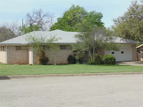 107 Bonnie Pl, Brownwood, TX 76801