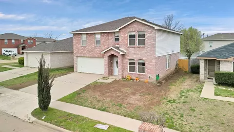 3928 Fox Run Dr, Fort Worth, TX 76123